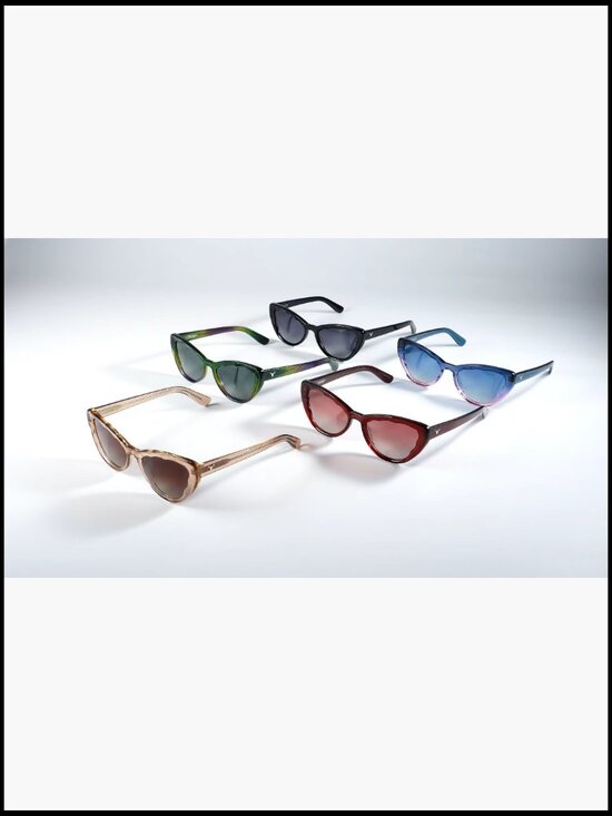 Retro Cat Eye Sunglasses UV400 Protection Trendy Gradient 